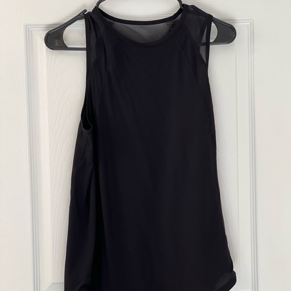 Lululemon tan top